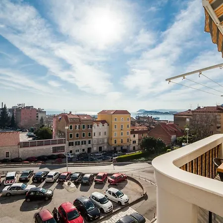 King's View 公寓 *